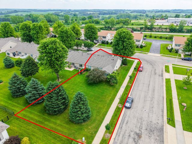6153 South Pointe Drive SW, Rochester, MN 55902