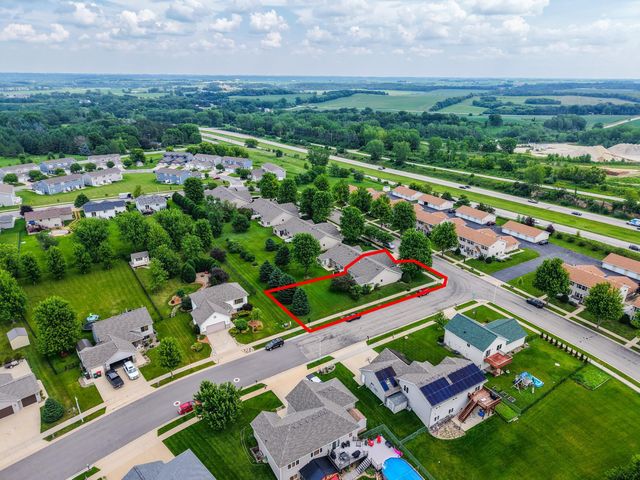 6153 South Pointe Drive SW, Rochester, MN 55902