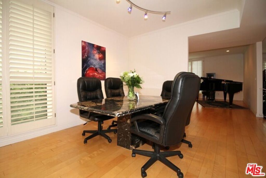 1550 Greenfield Avenue 201, Los Angeles, CA 90025 — photo 2