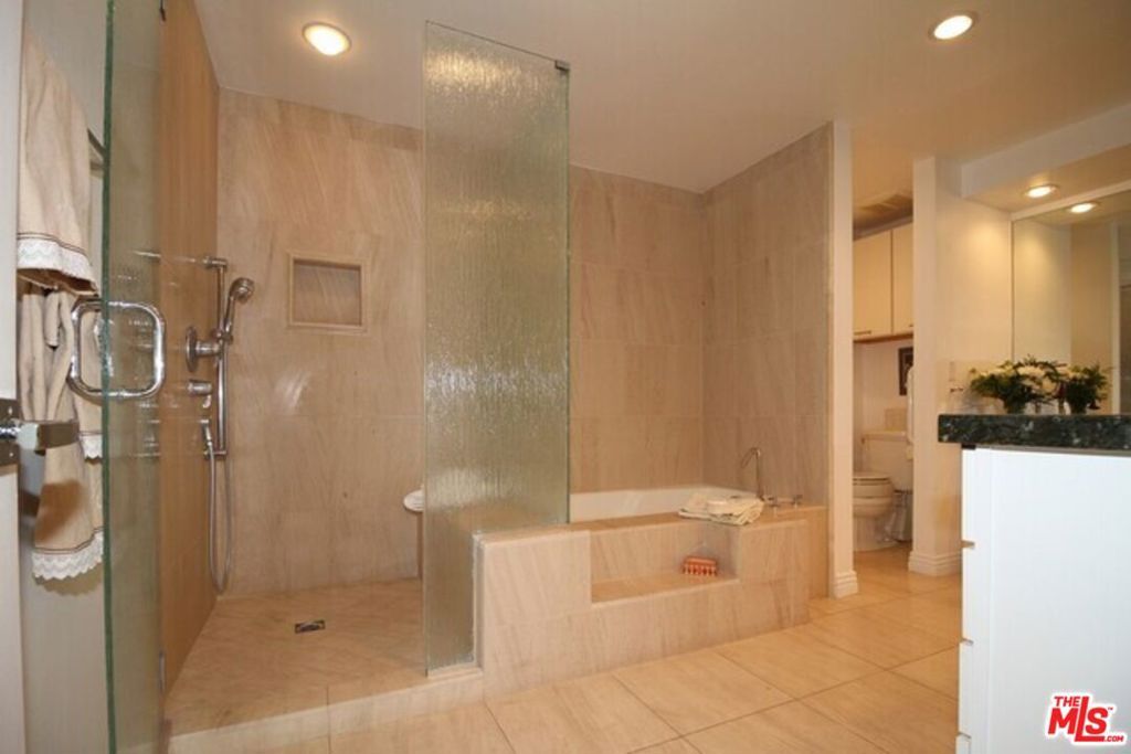 1550 Greenfield Avenue 201, Los Angeles, CA 90025 — photo 5