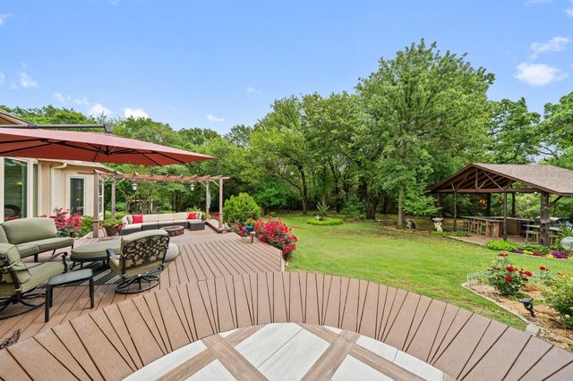 2051 E Oak Shores Drive, Cross Roads, TX 76227