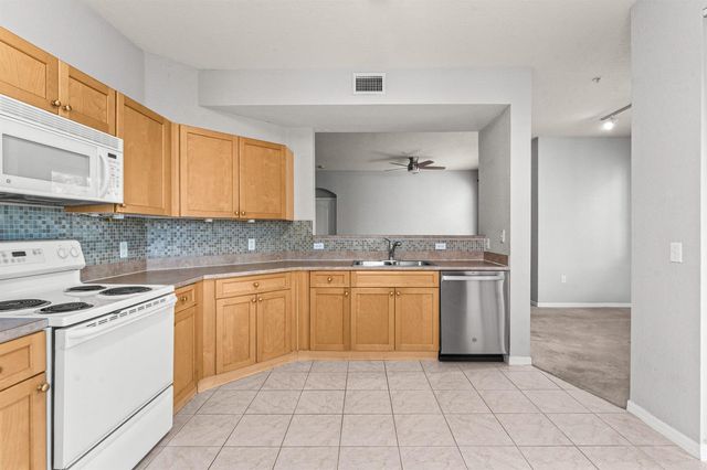 11022 Legacy Drive 305, Palm Beach Gardens, FL 33410