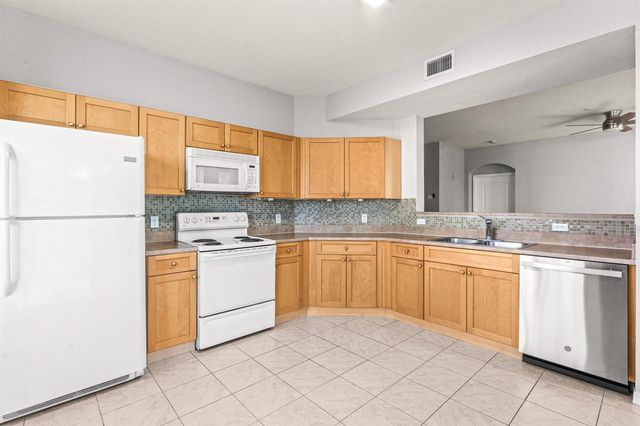 11022 Legacy Drive 305, Palm Beach Gardens, FL 33410