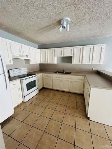 2404 N 31st Lane, Mcallen, TX 78501