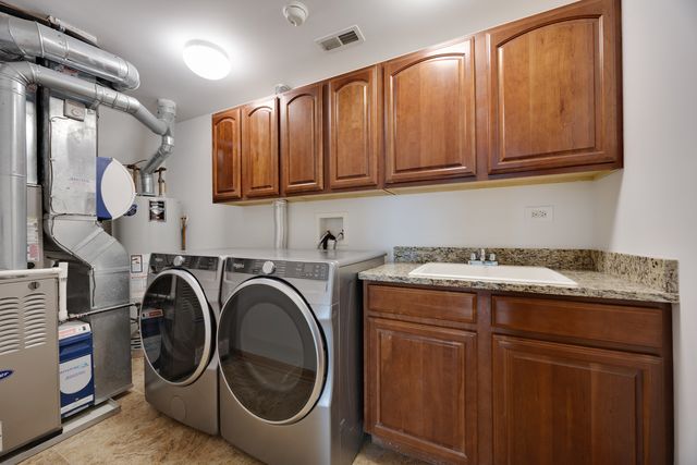 1385 SCARBORO Road 204, Schaumburg, IL 60193