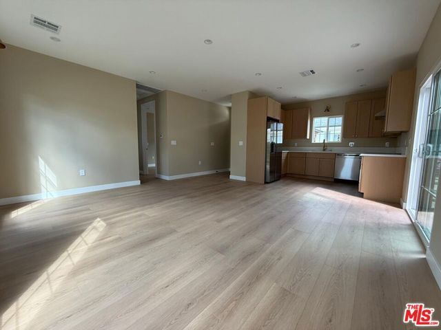 20748 Stagg Street, Winnetka (los Angeles), CA 91306