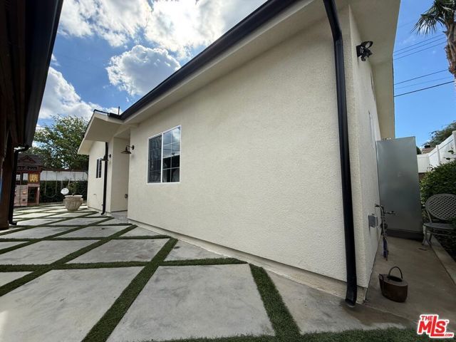 20748 Stagg Street, Winnetka (los Angeles), CA 91306