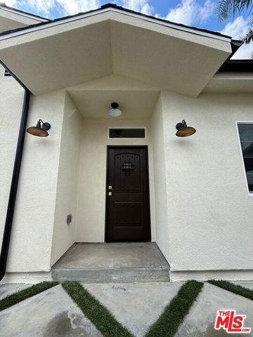 20748 Stagg Street, Winnetka (los Angeles), CA 91306