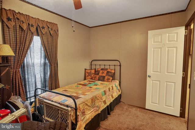 39 COUNTRY CLUB RD W, Northampton, PA 18067
