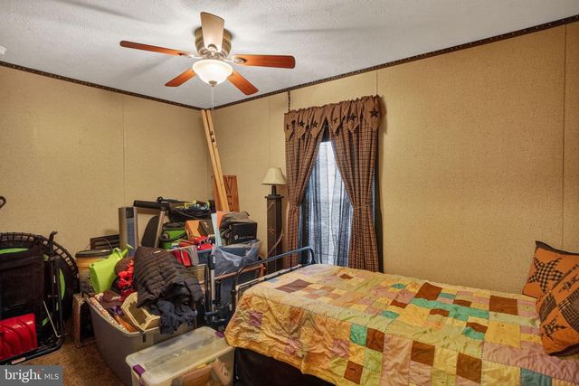 39 COUNTRY CLUB RD W, Northampton, PA 18067