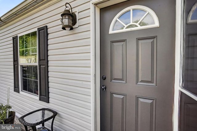39 COUNTRY CLUB RD W, Northampton, PA 18067