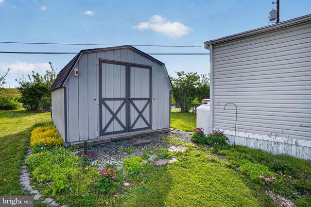 39 COUNTRY CLUB RD W, Northampton, PA 18067