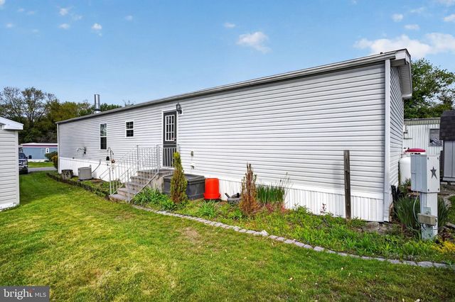 39 COUNTRY CLUB RD W, Northampton, PA 18067