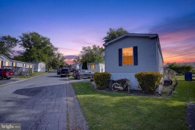39 COUNTRY CLUB RD W, Northampton, PA 18067
