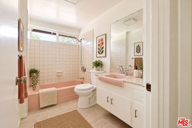 17508 Vintage Street, Los Angeles, CA 91325
