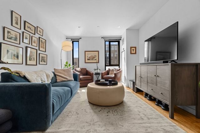 691 Massachusetts Avenue 308, Boston, MA 02118