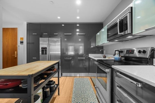 691 Massachusetts Avenue 308, Boston, MA 02118