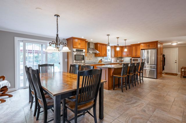 38 Robin Drive, Hudson, NH 03051