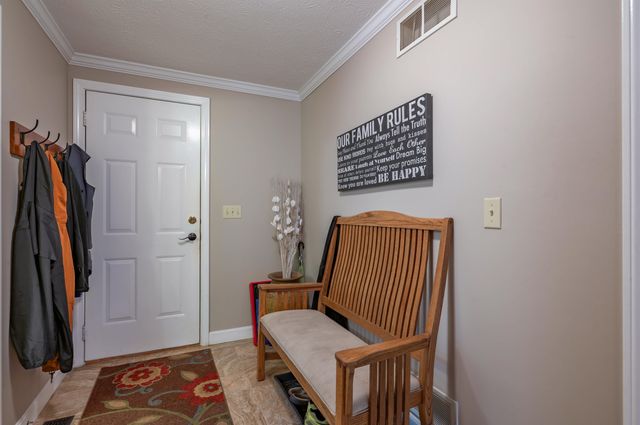 38 Robin Drive, Hudson, NH 03051
