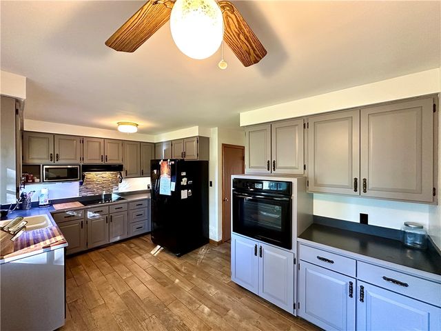 3025 Spring Garden Ave, Neshannock Twp, PA 16105