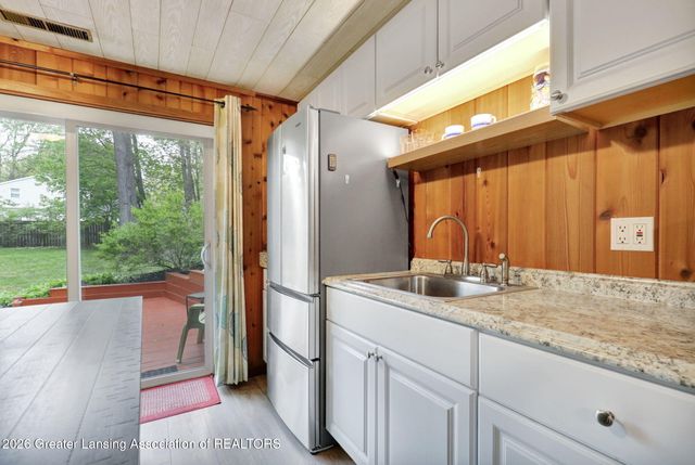 111 Feldspar Drive, Williamston, MI 48895