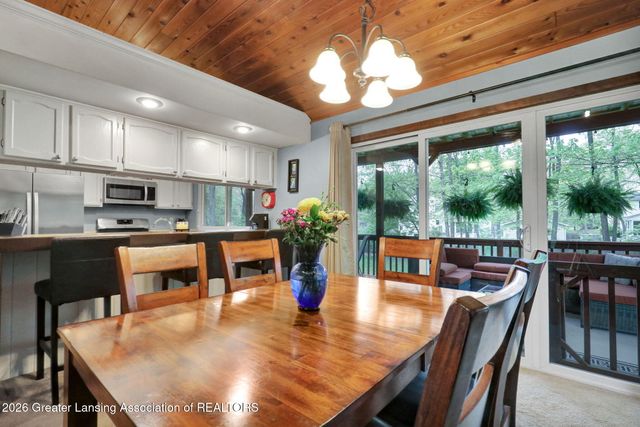 111 Feldspar Drive, Williamston, MI 48895