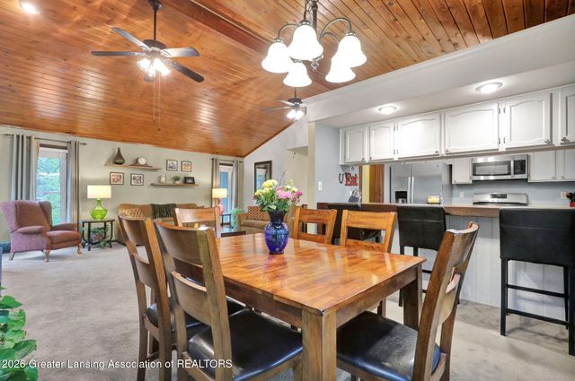 111 Feldspar Drive, Williamston, MI 48895