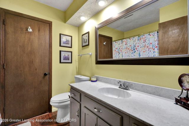 111 Feldspar Drive, Williamston, MI 48895