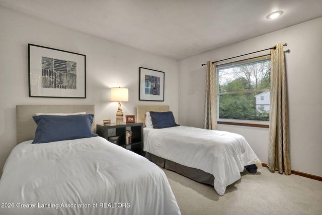 111 Feldspar Drive, Williamston, MI 48895