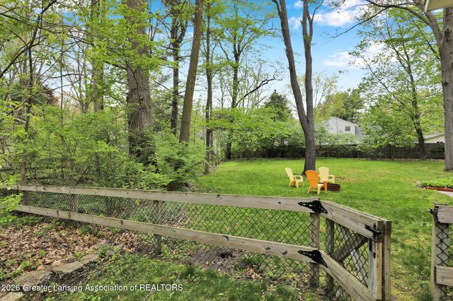 111 Feldspar Drive, Williamston, MI 48895