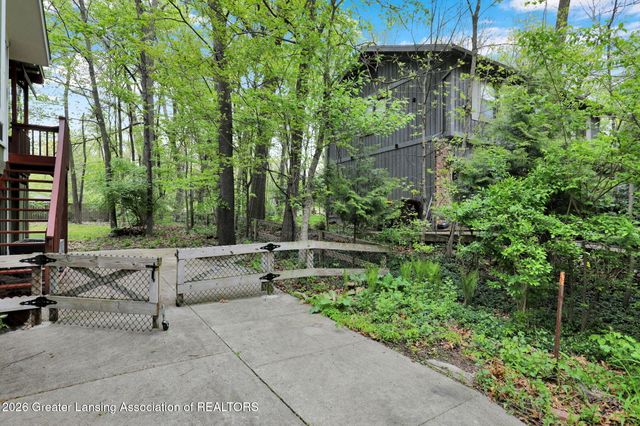 111 Feldspar Drive, Williamston, MI 48895