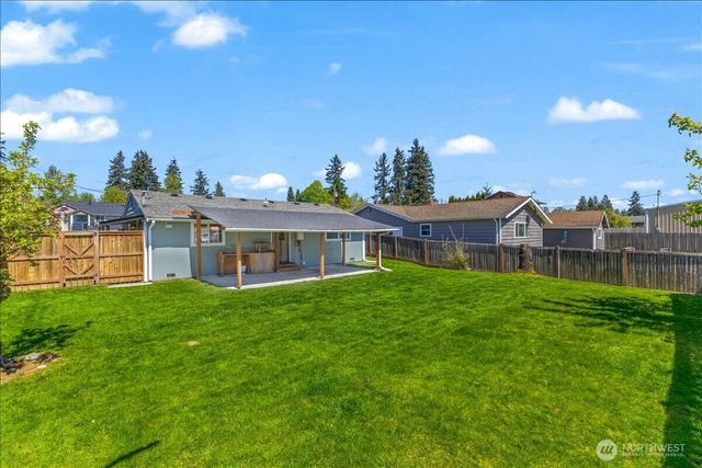 128 107th Street SE, Everett, WA 98208