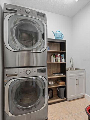 4916 PARKVIEW DRIVE, St Cloud, FL 34771