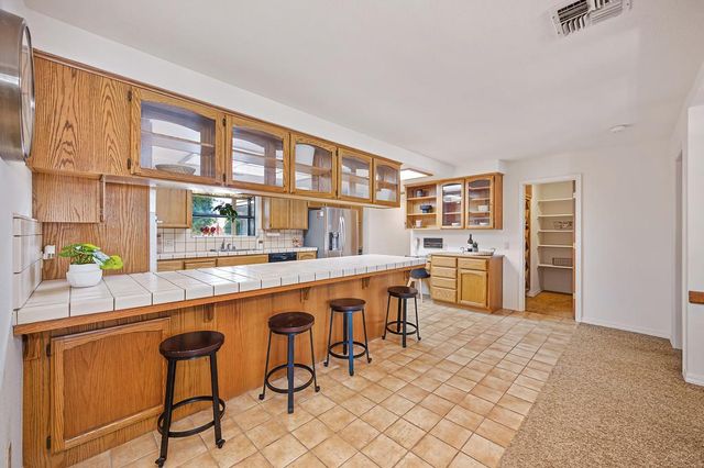 4124 Mindt Ct, Carmichael, CA 95608