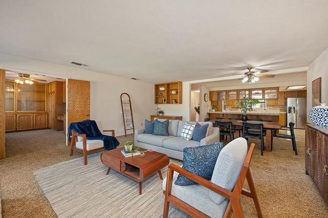 4124 Mindt Ct, Carmichael, CA 95608