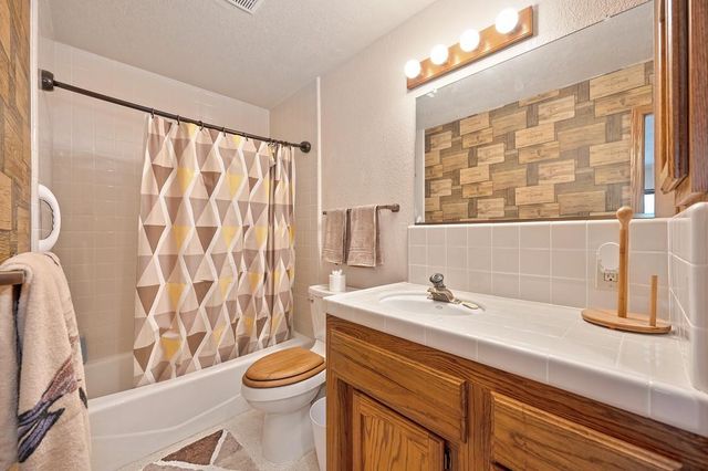 4124 Mindt Ct, Carmichael, CA 95608
