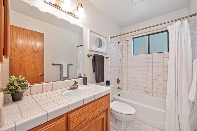 4124 Mindt Ct, Carmichael, CA 95608