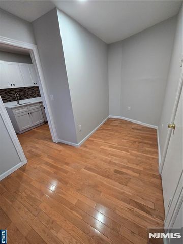 81 Main Street, Ramsey, NJ 07446