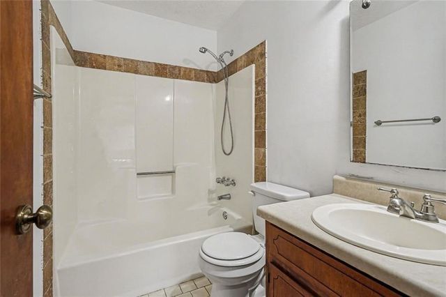 3200 Woodbridge, Snellville, GA 30039