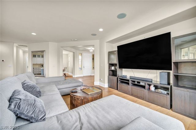 6908 Forest Gate Street, North Las Vegas, NV 89084