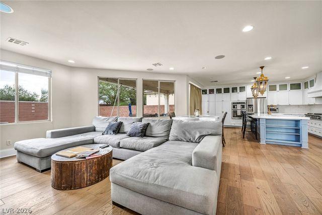 6908 Forest Gate Street, North Las Vegas, NV 89084