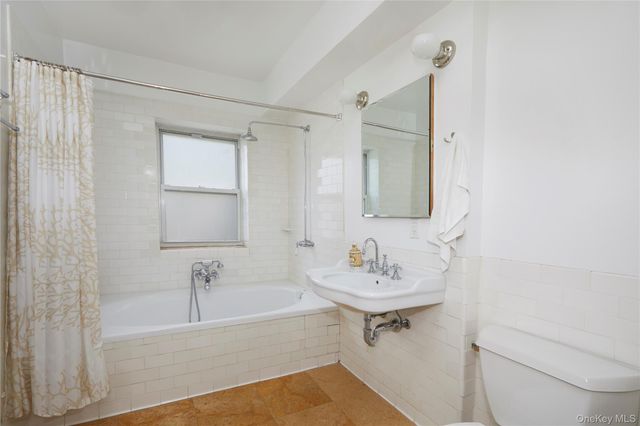 21-13 45th Avenue, Long Island City, NY 11101