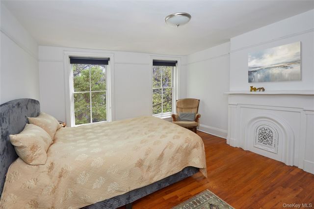 21-13 45th Avenue, Long Island City, NY 11101