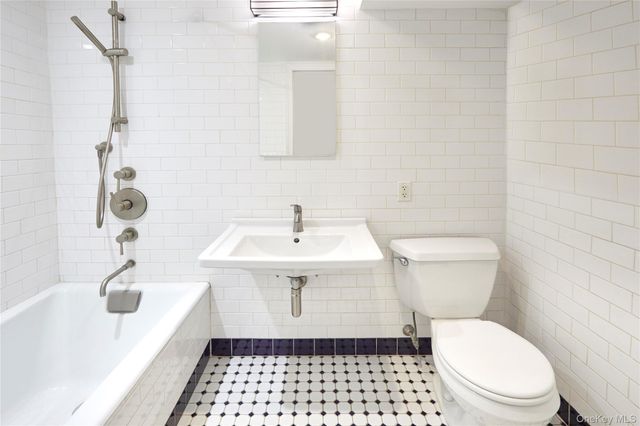 21-13 45th Avenue, Long Island City, NY 11101