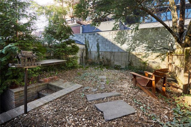 21-13 45th Avenue, Long Island City, NY 11101