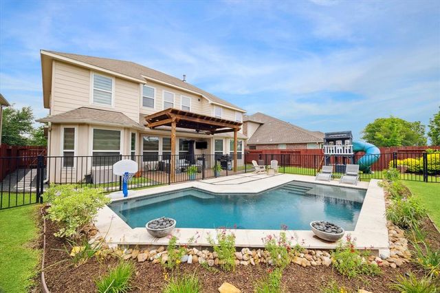 18618 Suncross Lane, Tomball, TX 77377