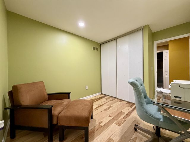 22727 Renford Street, Novi, MI 48375