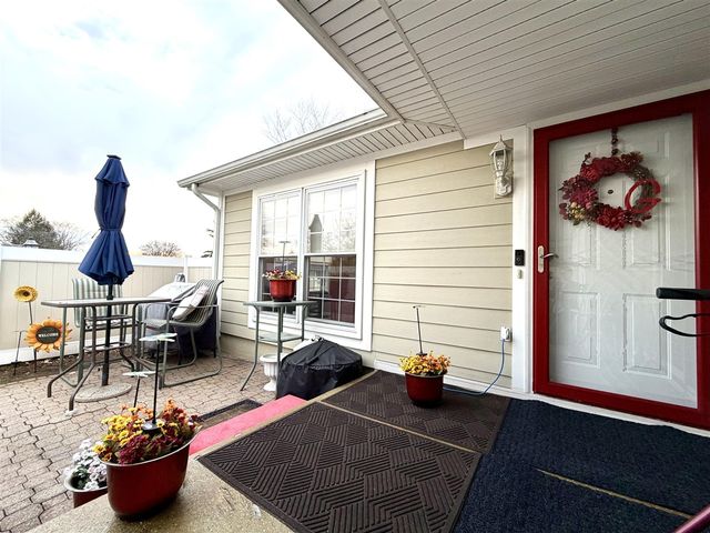 22727 Renford Street, Novi, MI 48375