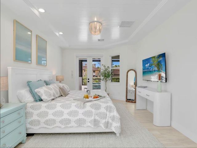 138 Greenbrier ST, Marco Island, FL 34145