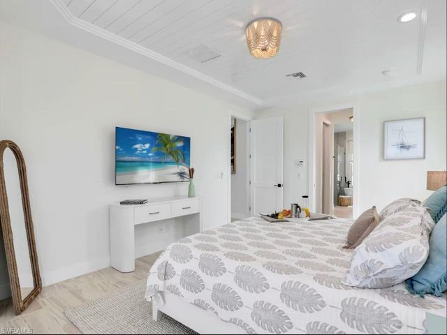 138 Greenbrier ST, Marco Island, FL 34145